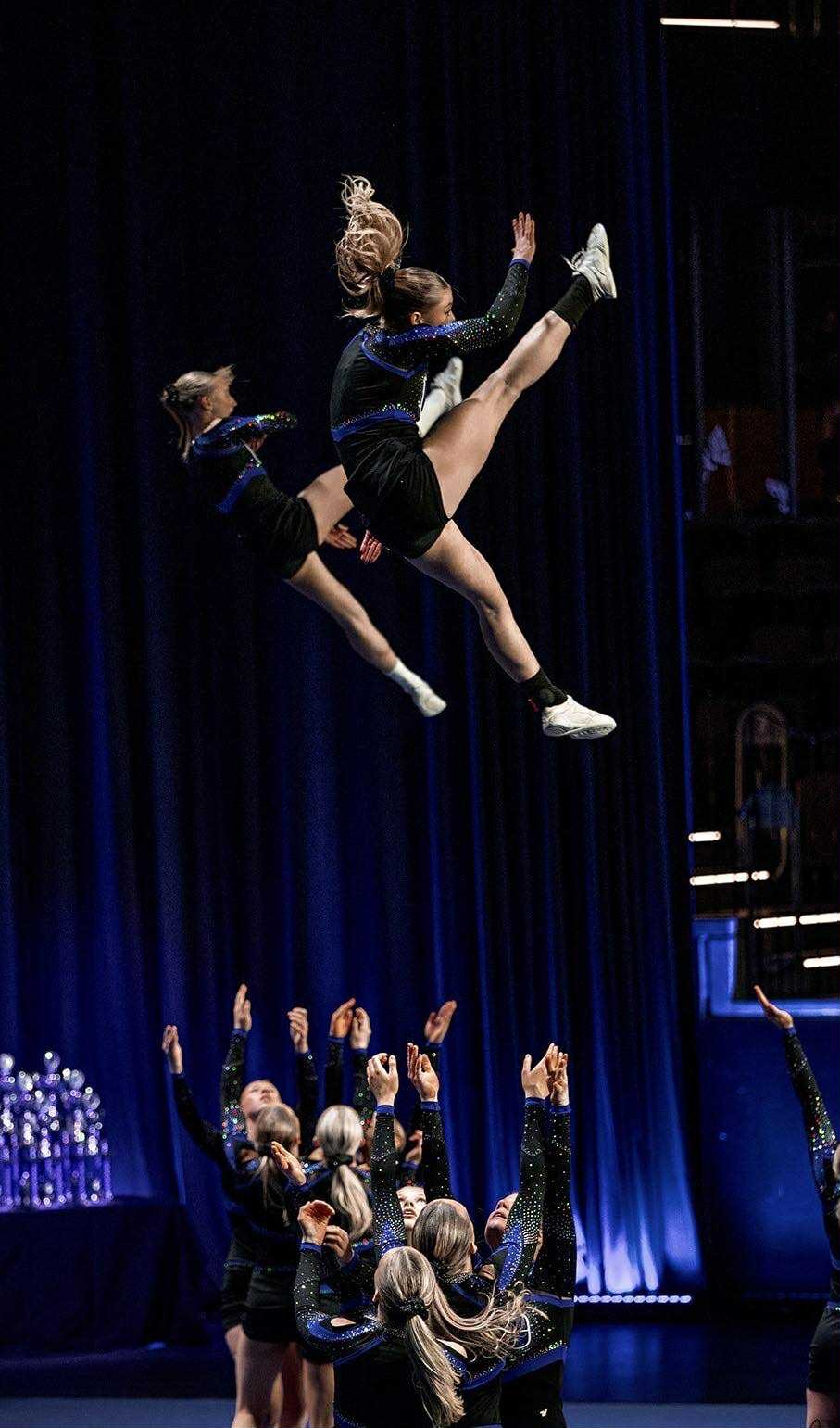 Cheer_bild.jpeg